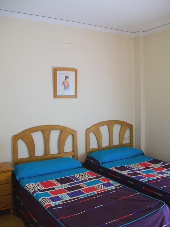 Apartamentos Par Tres - Oliva Nova Стая снимка
