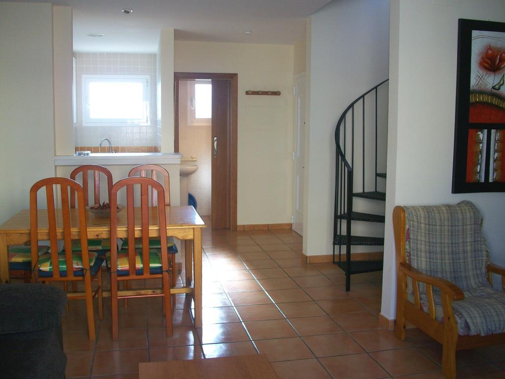 Apartamentos Par Tres - Oliva Nova Стая снимка
