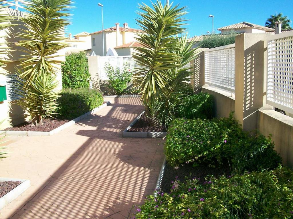 Apartamentos Par Tres - Oliva Nova Екстериор снимка
